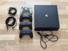 PS4 Pro 1TB mit 4 Controllern und Zubehör - Gut erhalten