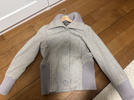 Damen Jacke Awear Grau Grösse 38 guter Zustand