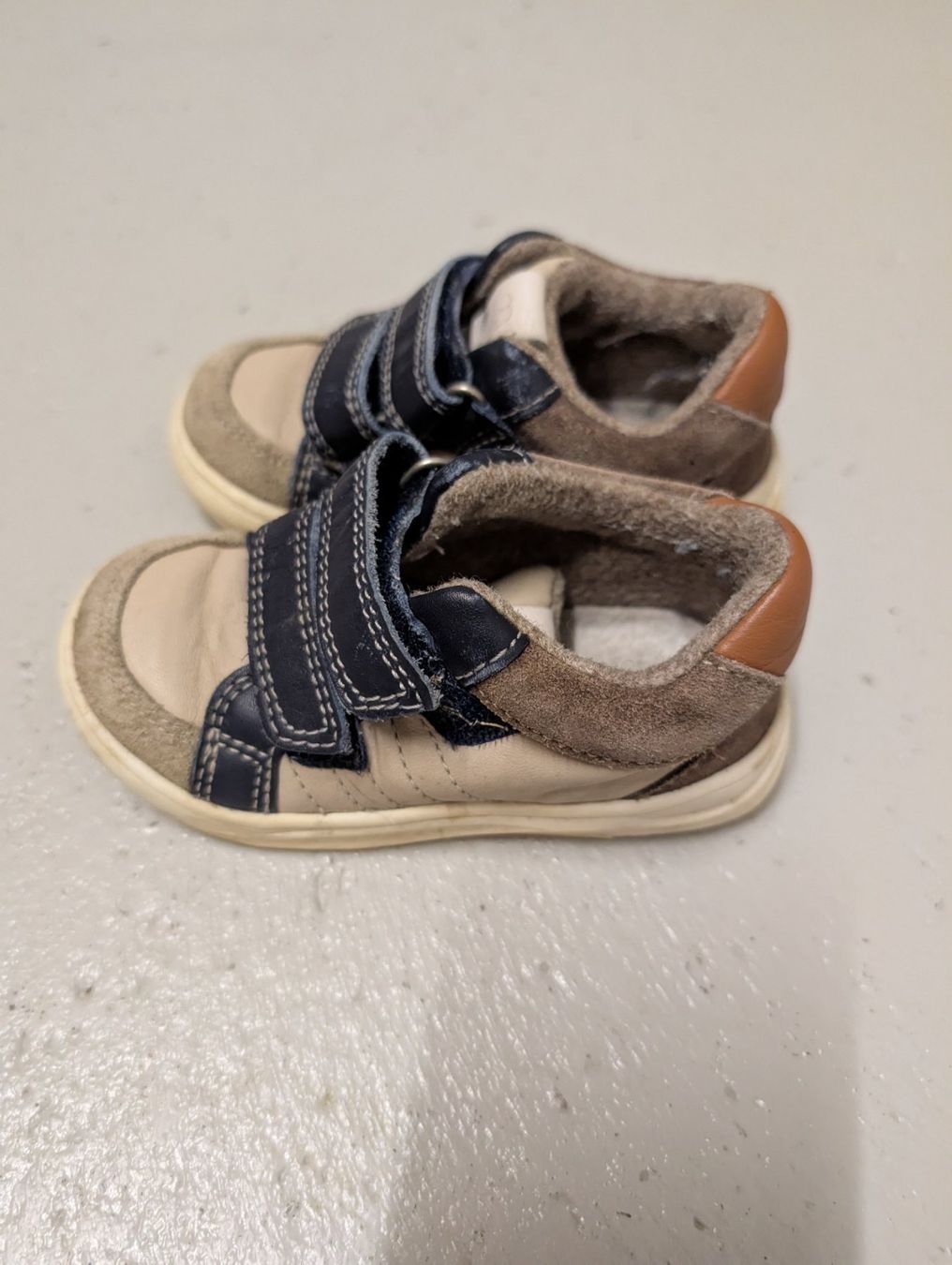 Elefanten Schuhe für Jungen: Elefanten Lauflernschuhe Gr. 21, gebraucht – Gebraucht aus Zug von vik_8fdf