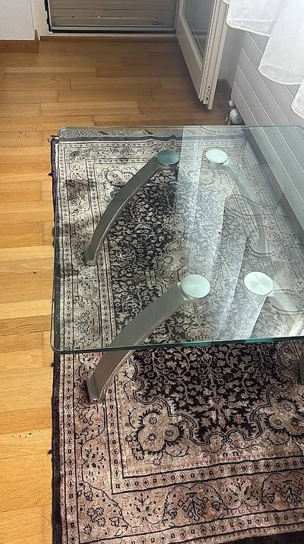 Tables: Salon tisch  – D'occasion à Aarburg par Asmaa_12