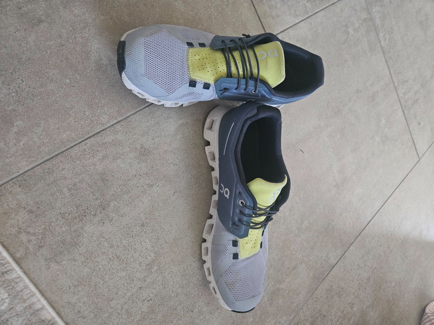 On Scarpe da uomo: On Schuhe Gr 45 – Usato da Wolfhausen venduto da swi_2lbv 2