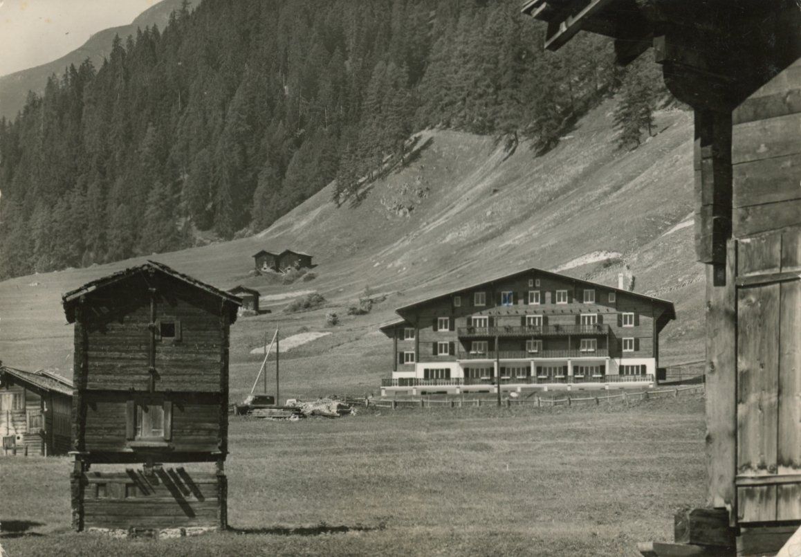 Ansichtskarten: Gluringen  VS   mit Chalet Jungbrunnen     um 1964 – Gebraucht aus Brig von Valcards54