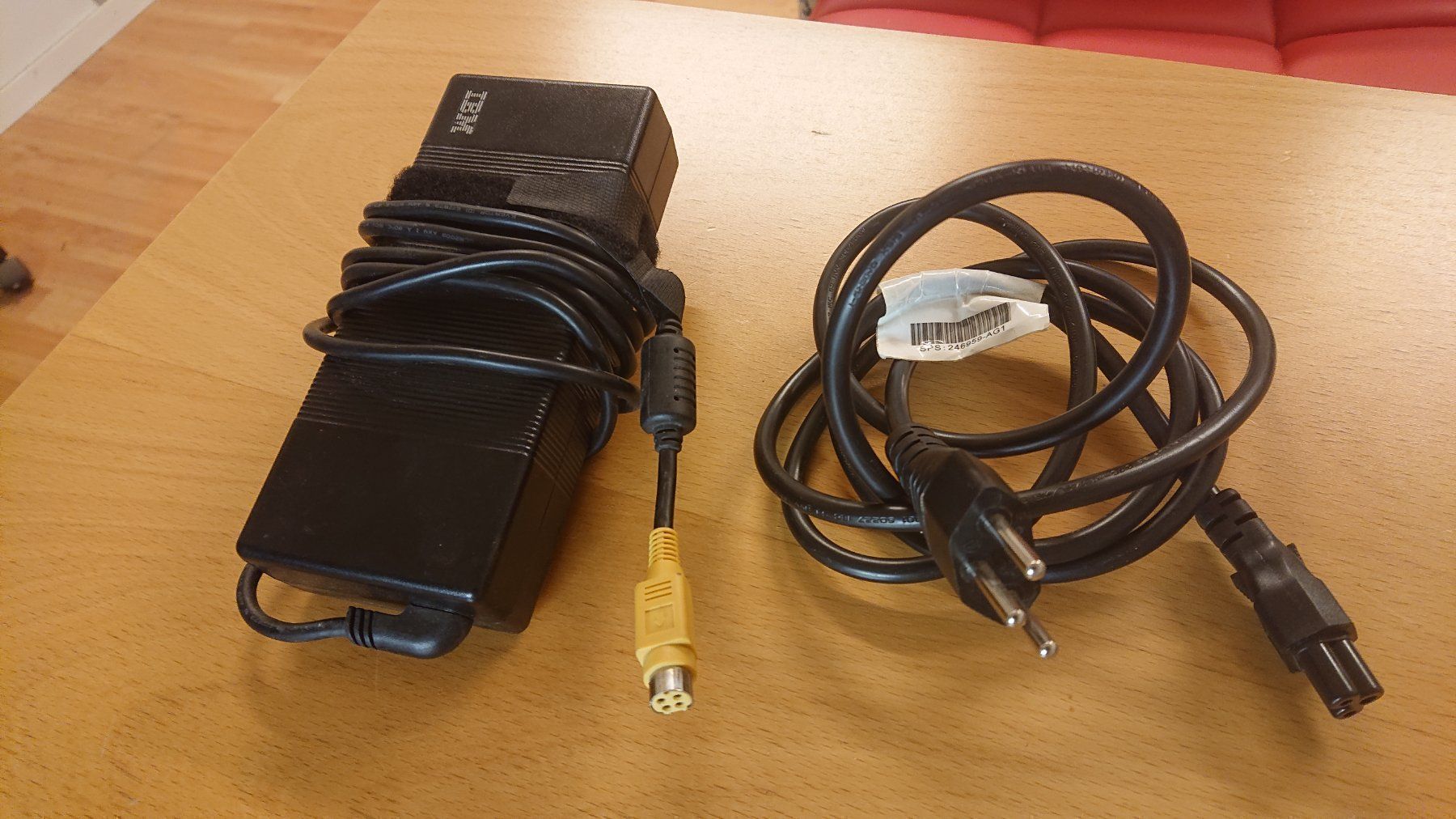 Ladegerät: Netzteil IBM für Dockingstation – Gebraucht aus Reinach BL von Hampe45