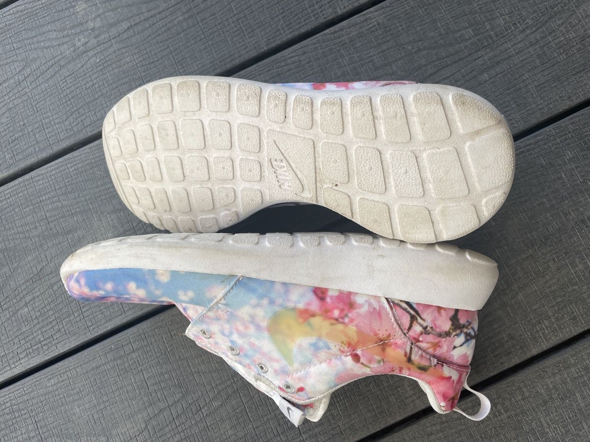 Nike Scarpe da donna: Nike Roshe One cherry blossom editon! – Usato da Steinhausen venduto da ellehcimB 3