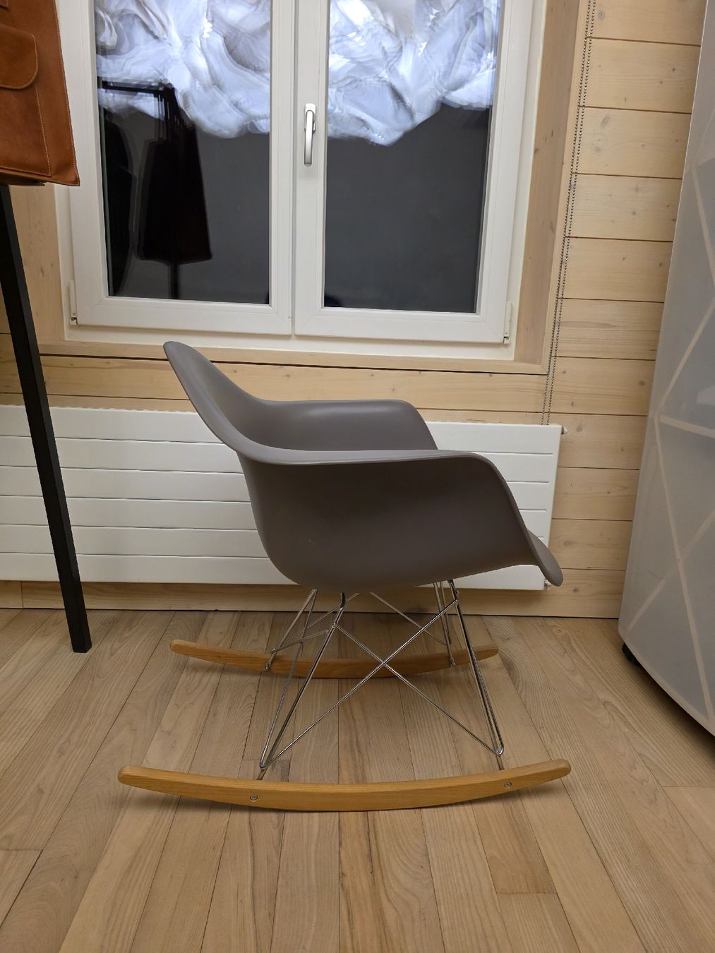Sedie: Designer Schaukelstuhl im Eames Stil – Usato da Lichtensteig venduto da Polsterwerk 5