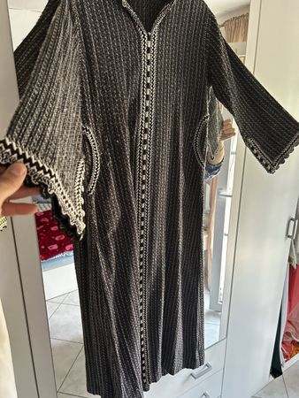 Schönes Strickkleid mit Kapuze, Grösse M, Top Zustand! (53)