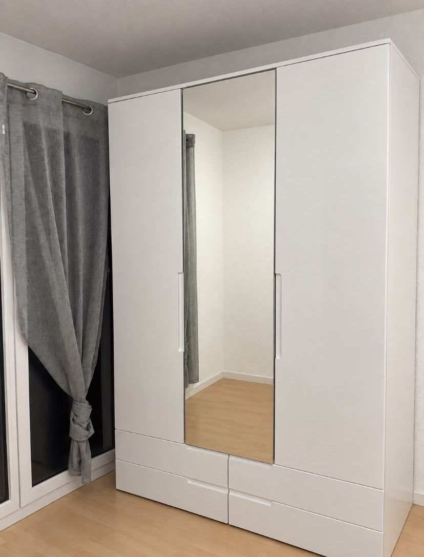 Schränke: Armoire blanche avec miroir  – Gebraucht aus Savièse von chl_tk9k