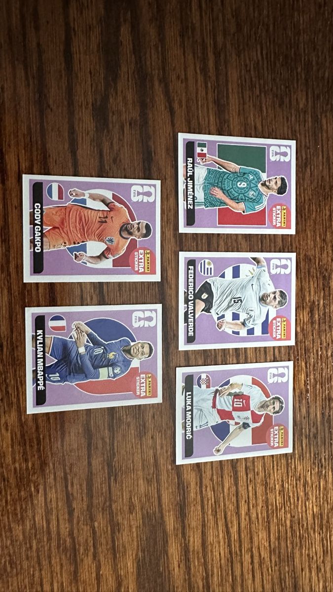 Sticker: 5 Extra Stickers Legends Purple  – Nuovo (secondo la descrizione) da Oberrieden venduto da jon_5cl2 3