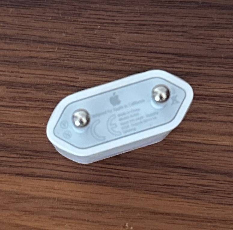 Caricabatterie: Chargeur Apple 5W – Usato da Epalinges venduto da aernini 1
