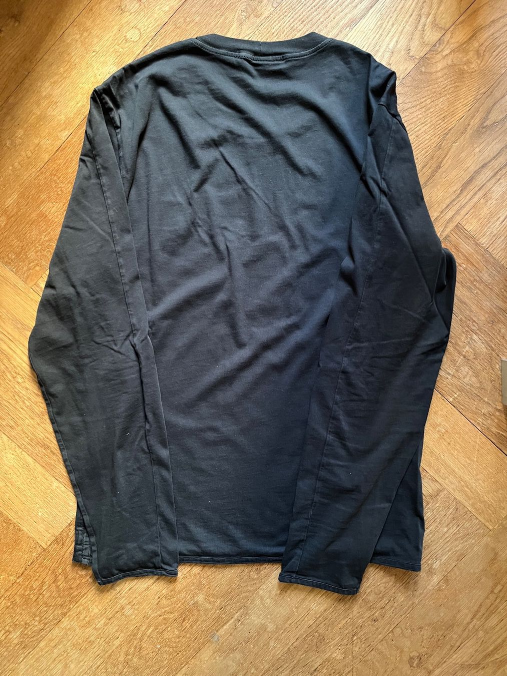 Stone Island T-Shirts: STONE ISLAND t-shirt manches longues – Gebraucht aus LAUSANNE von PUMPERNICKEL3 2