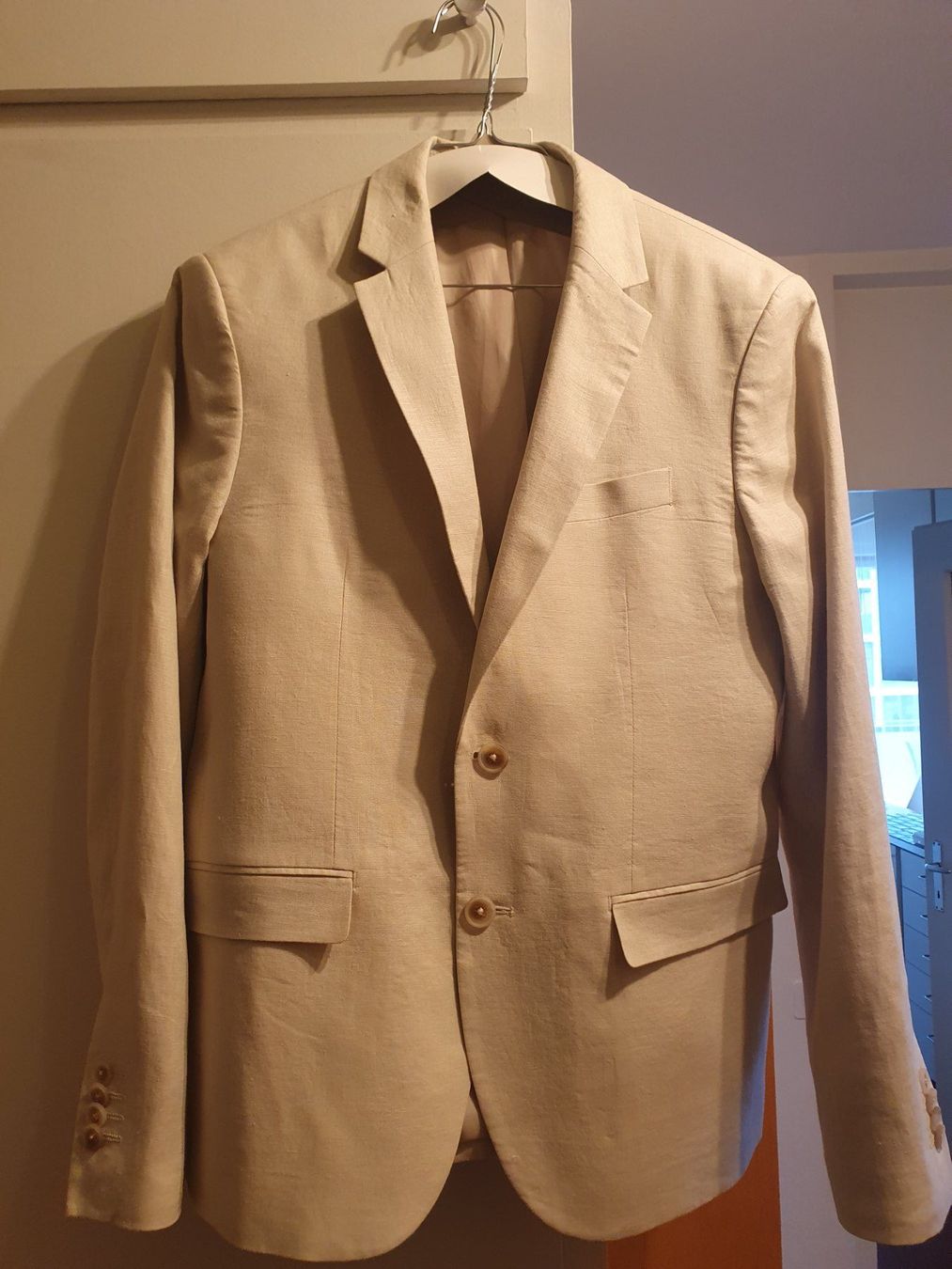 Anzüge: Costume beige en lin – Gebraucht aus Petit-Lancy von at_6rdt