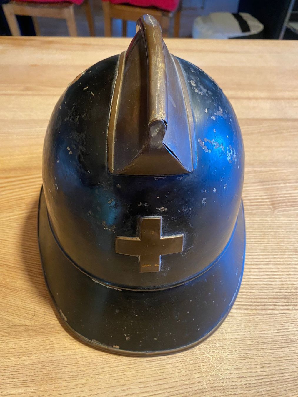 Pompieri: Antiker Metall-Feuerwehrhelm – Usato da Röschenz venduto da Tashroal 2