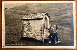 champery - Val d'Illiez - Enfants devant une chapelle 1922