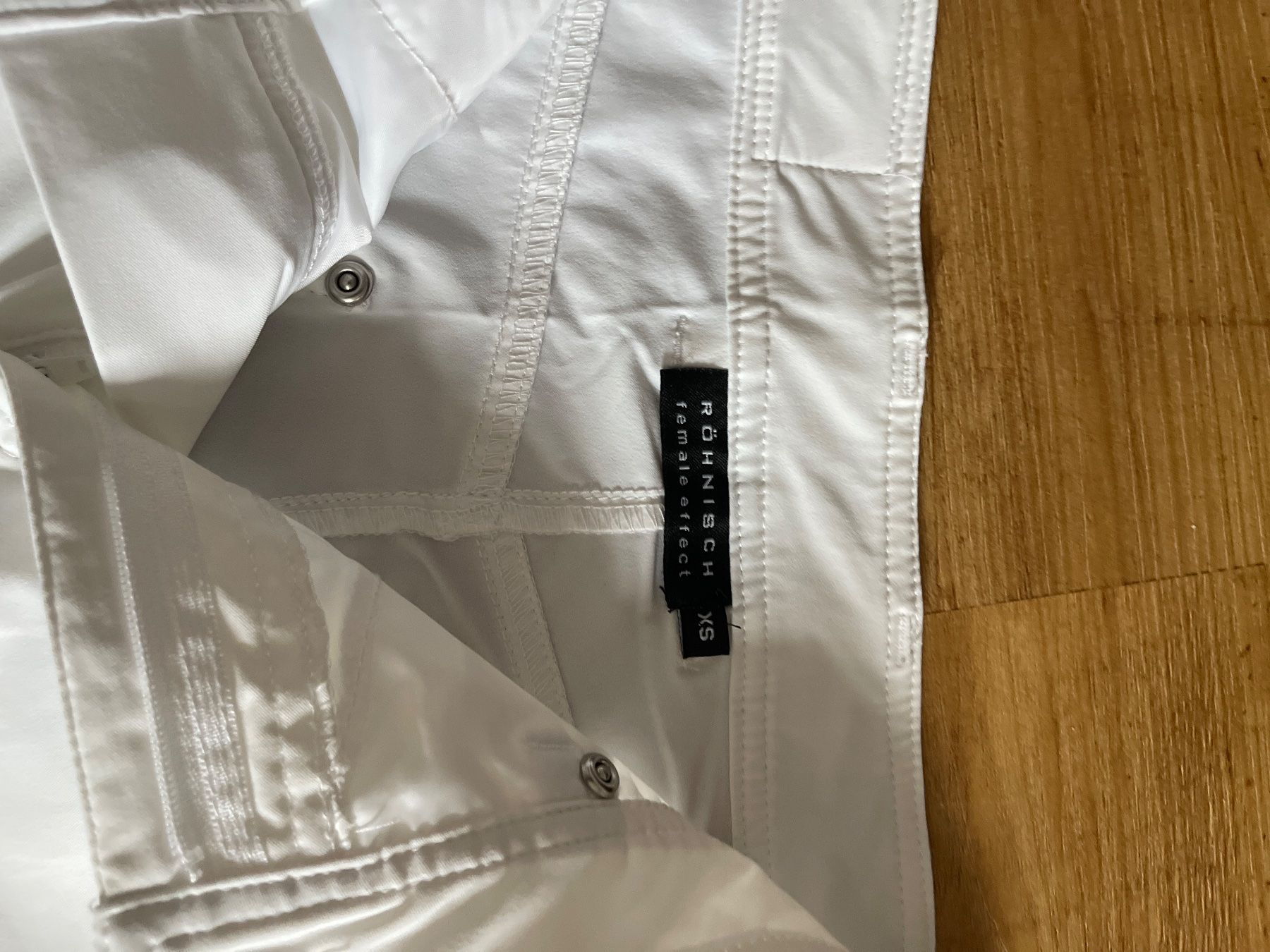 Pantaloni: Damen Golfhose – Usato da Vella venduto da Buendnersteinbock 1