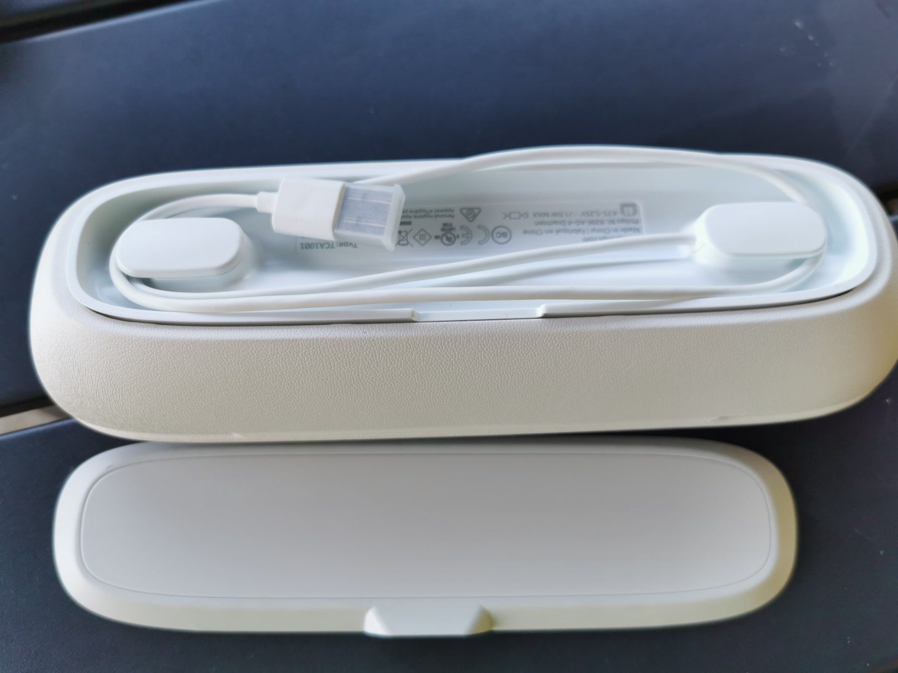 Philips Sonicare Soins dentaires: Philips Sonicare DiamondClean Ladegerät  / Etui – Neuf (Voir description) à Gebenstorf par Aturic 2