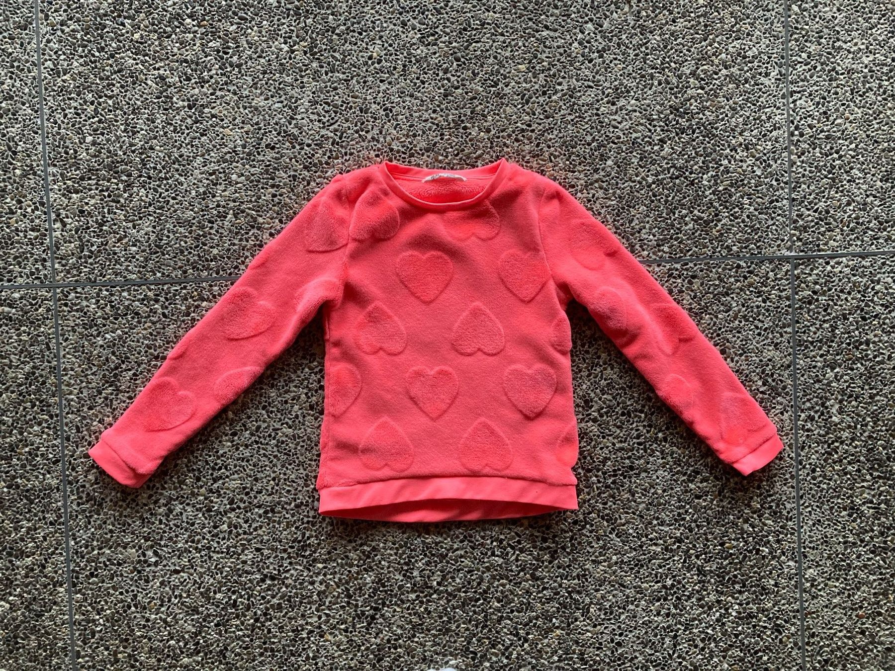 H&M Kleiderpakete & -sets: Pullover Herze, Gr. 134/140 – Gebraucht aus Aetingen von Nadinsky