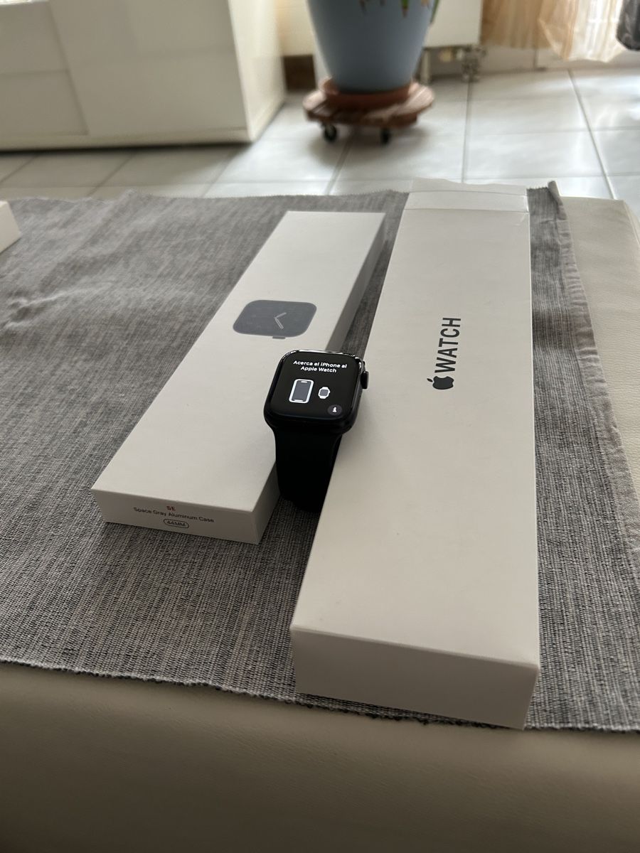 Apple Smartwatch: Apple Watch 8 45mm GPS Top Zustand – Nuovo (secondo la descrizione) da Oensingen venduto da den_6ly5