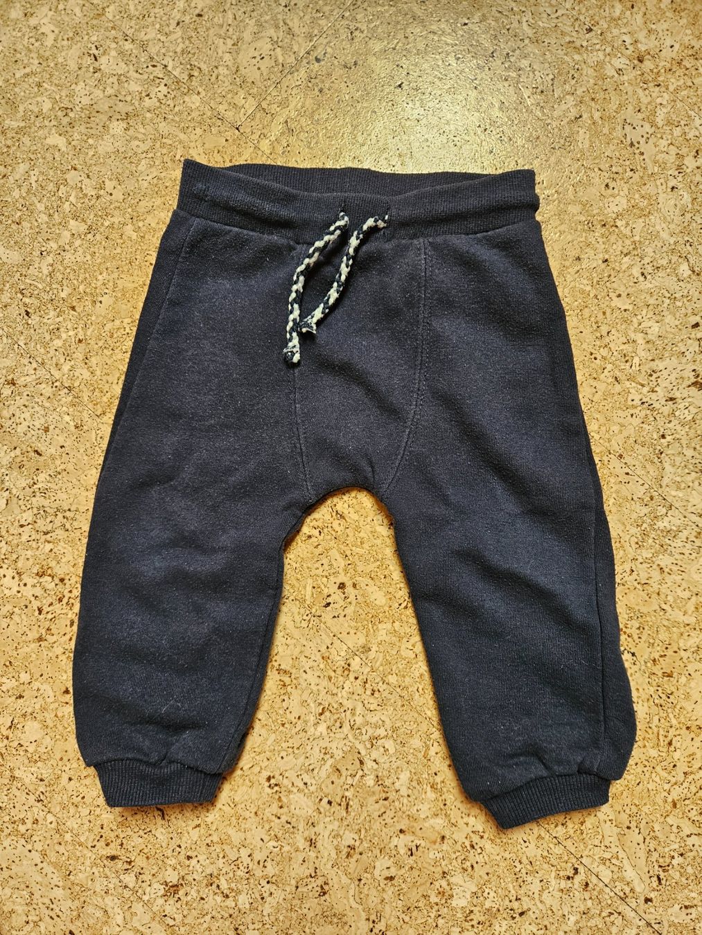 Pantaloni: Hose Gr. 80 – Usato da Worb venduto da jun_fj8w