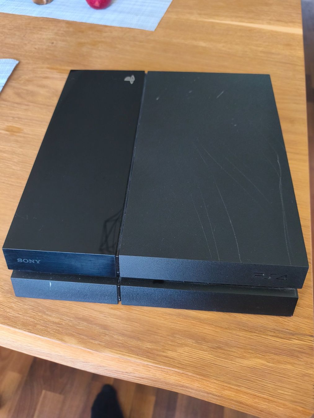 Sony Consoles: Ps4 ohne Kabel etc. – D'occasion à Mönchaltorf par Passion22