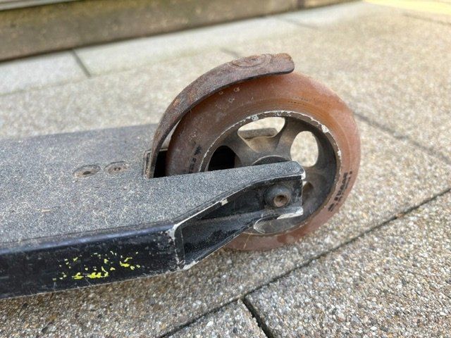 Scooter: Scooter in Schwarz – Usato da Schwerzenbach venduto da Freesurf1000 4