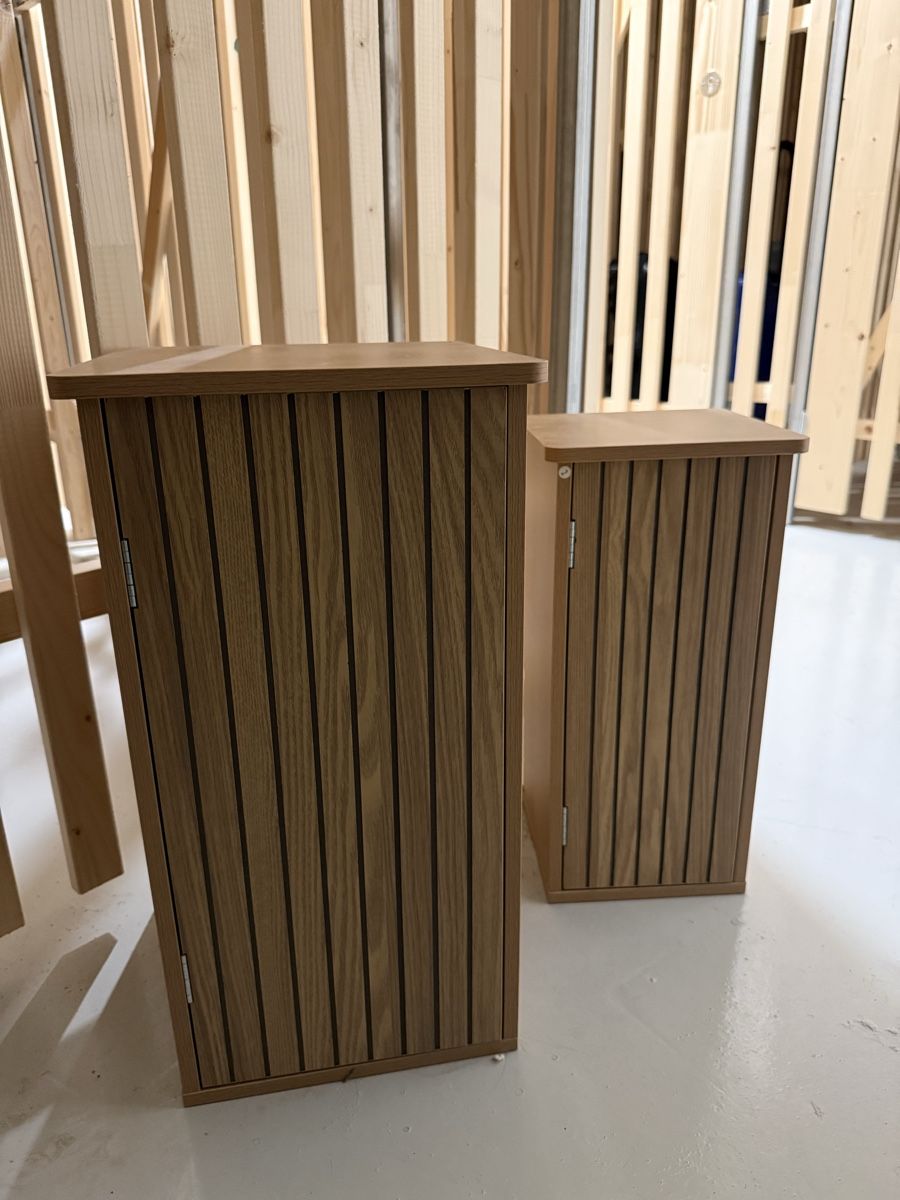 Commodes: Meuble deux caissons lamellé action – D'occasion à Delémont par Aurel28