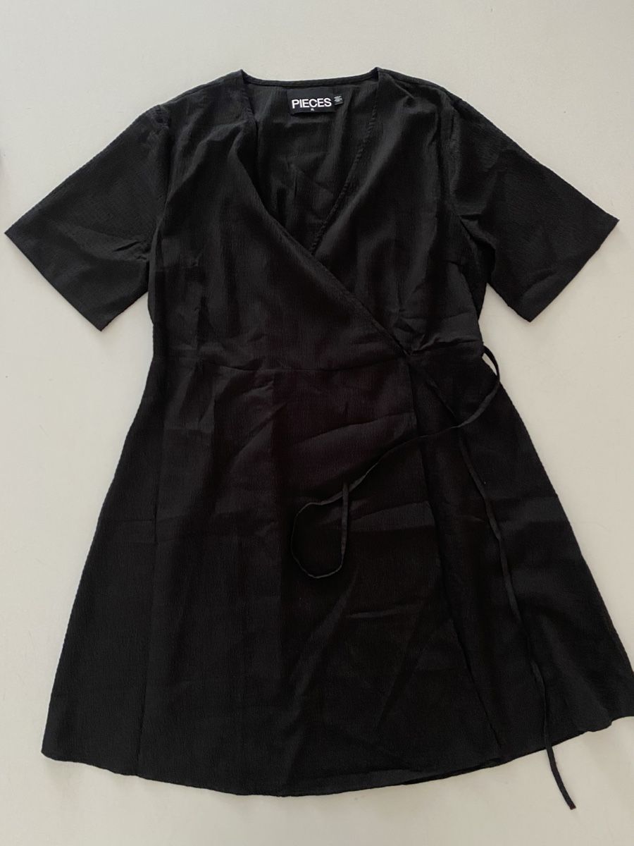 Pieces Vestiti: Schönes schwarzes Kleid Pieces – Usato da Basel venduto da riesther