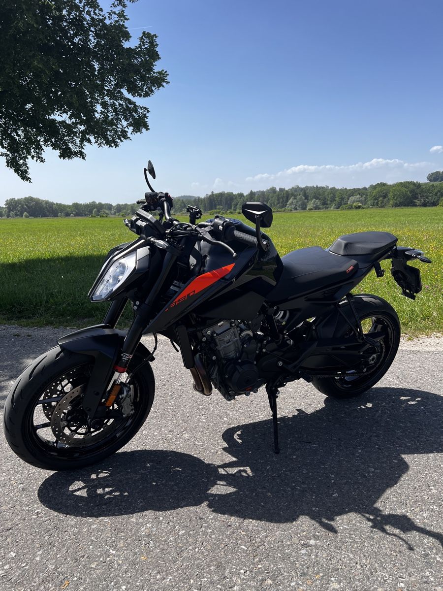 KTM Strada: KTM 890 Duke 2024 – Usato da Frauenfeld venduto da Krosik 1