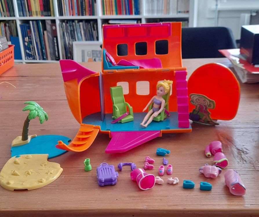 polly pocket groovy getaway jet