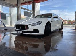 Maserati Ghibli SQ4 8 fach bereift