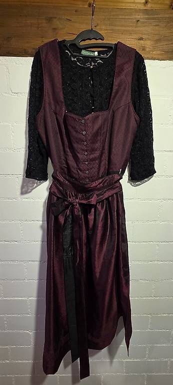 Vestiti: Dirndl mit Jacke & Accesoires – Usato da Dürnten venduto da suas87 1