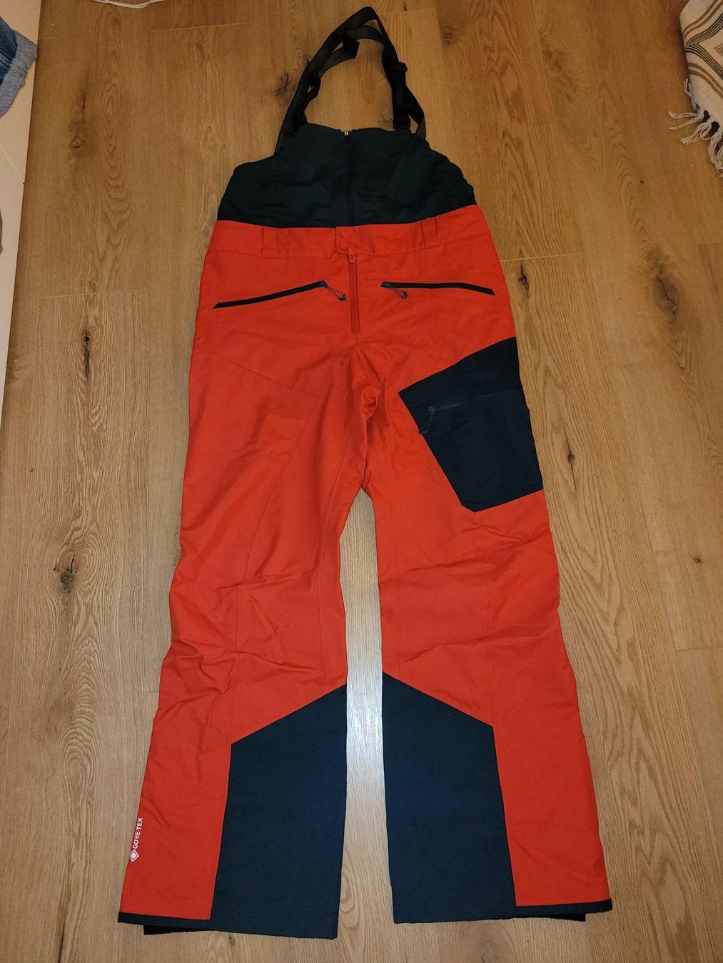 Millet Pantaloni: Millet skihose Gore tex – Usato da Zürich venduto da Loboso