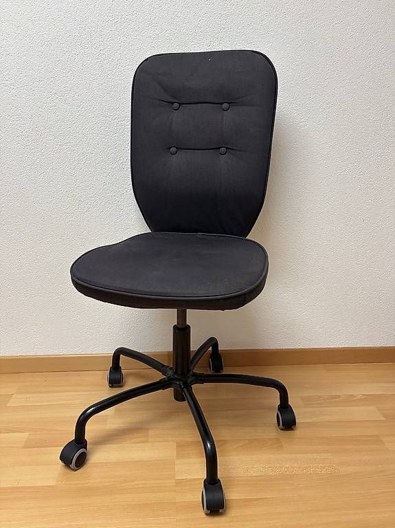 Chaises: Bürostuhl – D'occasion à Altdorf UR par ait_z866