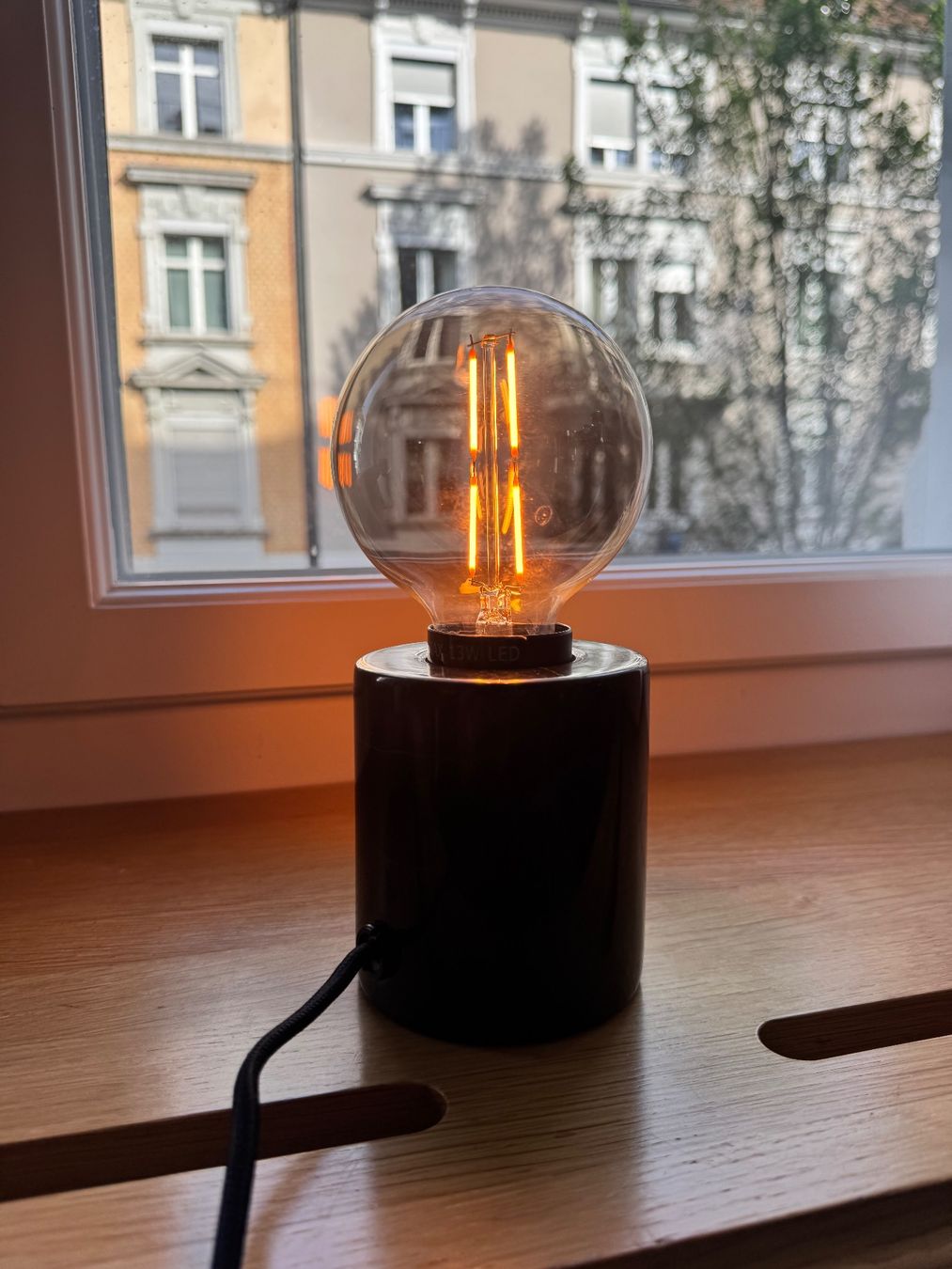 Ikea Lampade: Table lamp, marble black – Usato da Zürich venduto da let_l7hl 2