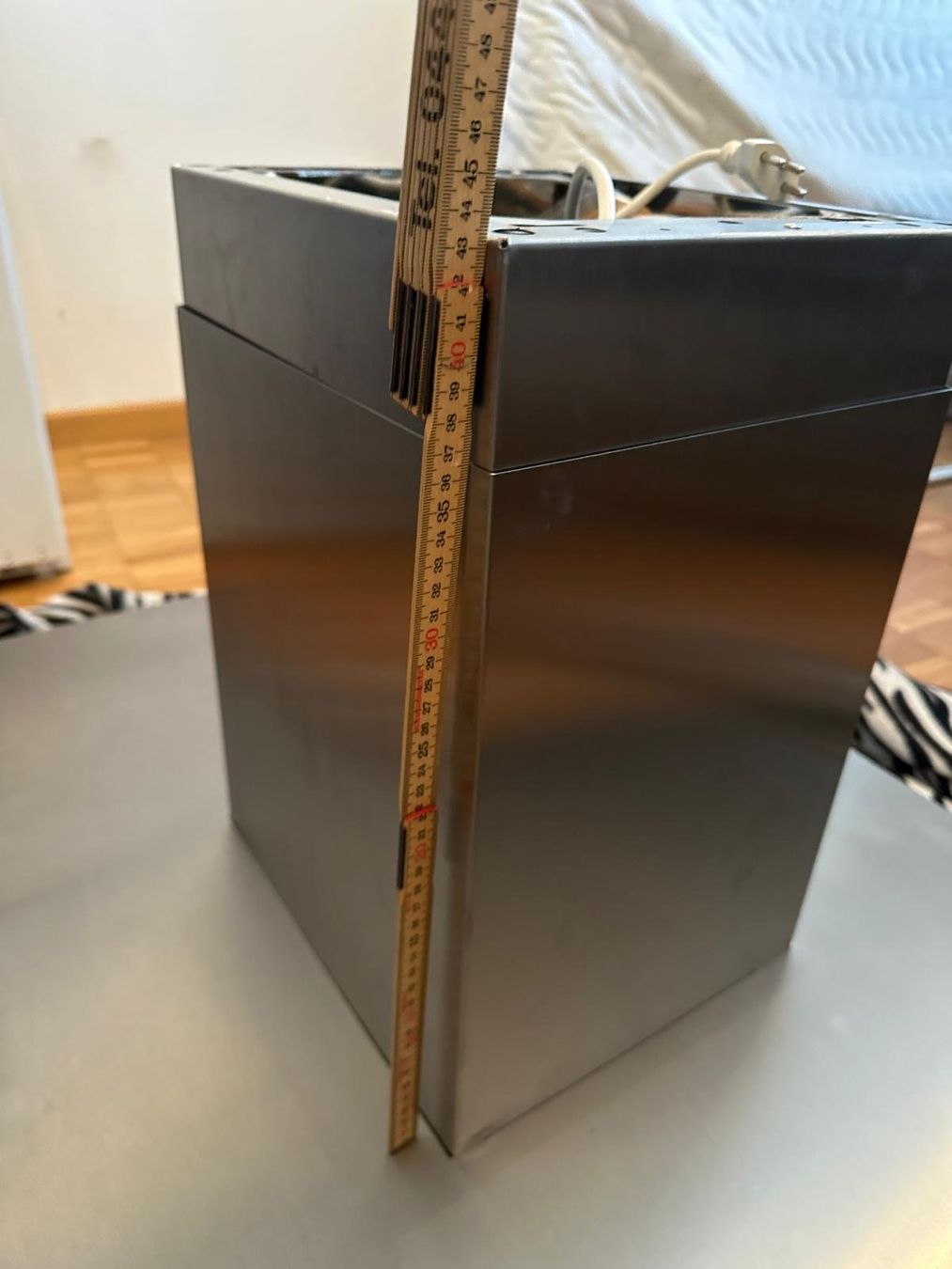 V-Zug Hottes de ventilation: Dunstabzugshaube V-ZUG Insel ChromeClass – D'occasion à Spreitenbach par Space_X 6