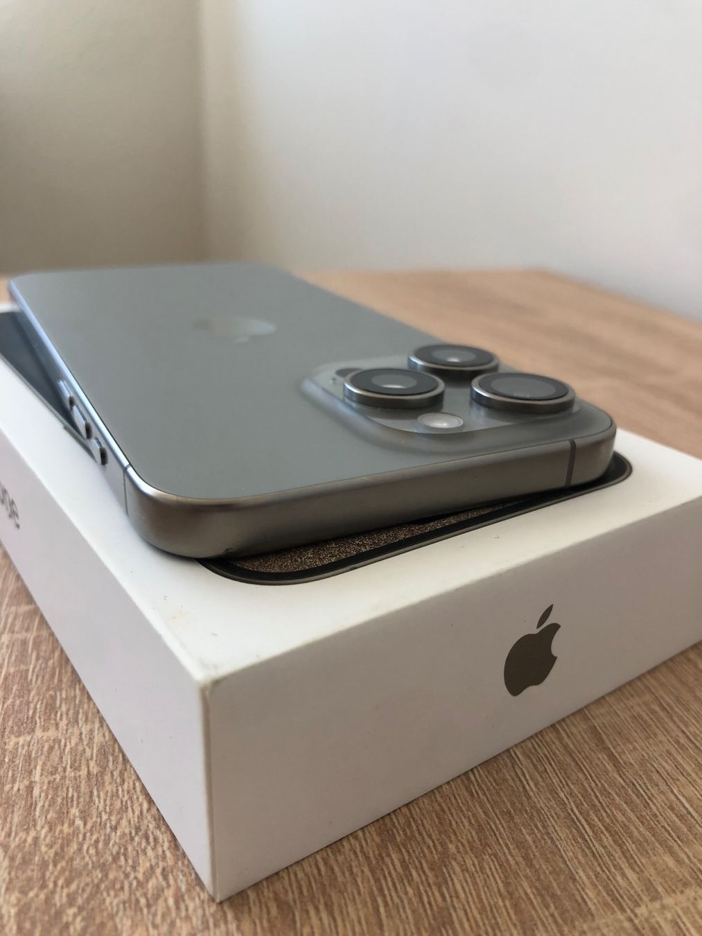 Apple Handys / Smartphones: iPhone 15 Pro Max 256Gb – Gebraucht aus Burgdorf von ssv_9t9f 5