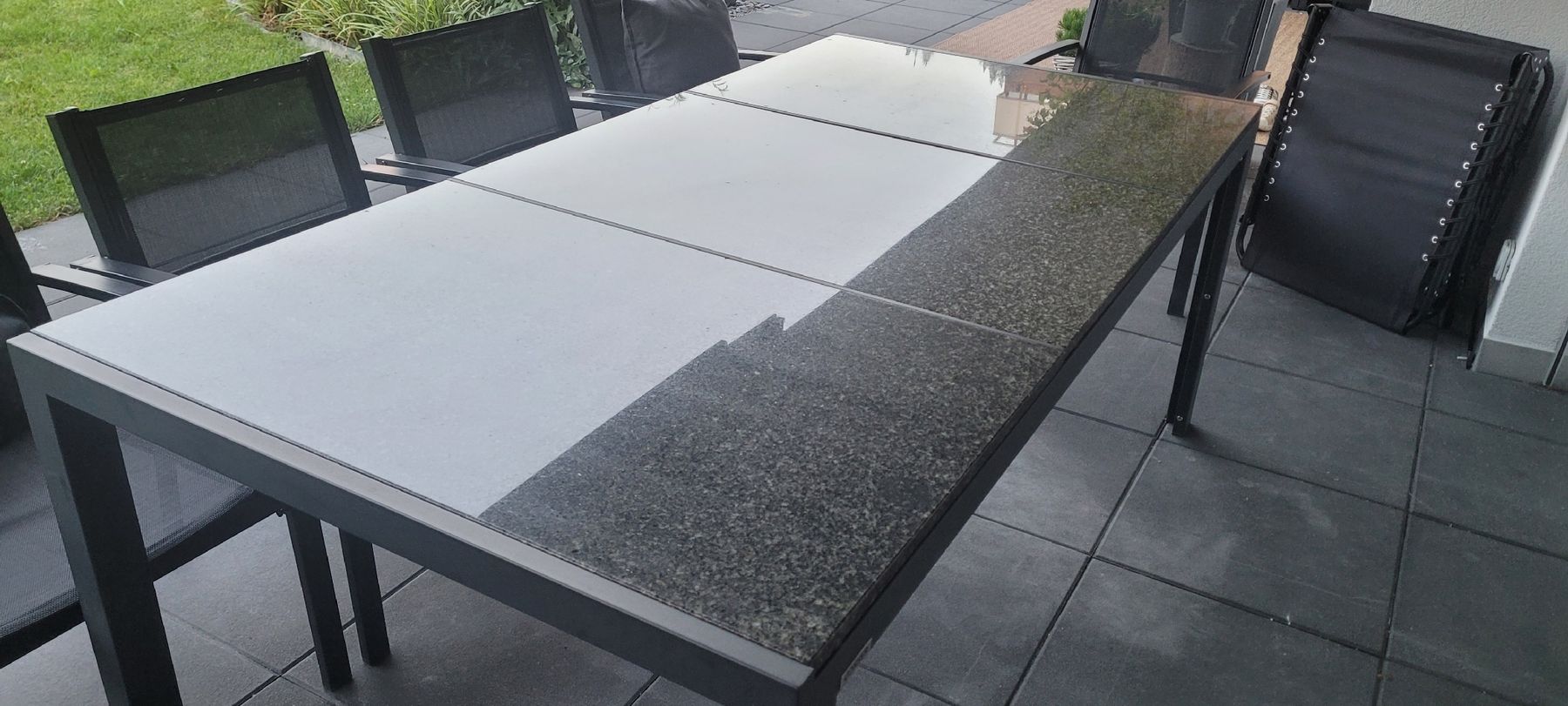 Tische: Gartentisch Granit – Gebraucht aus Escholzmatt von anitadreyer