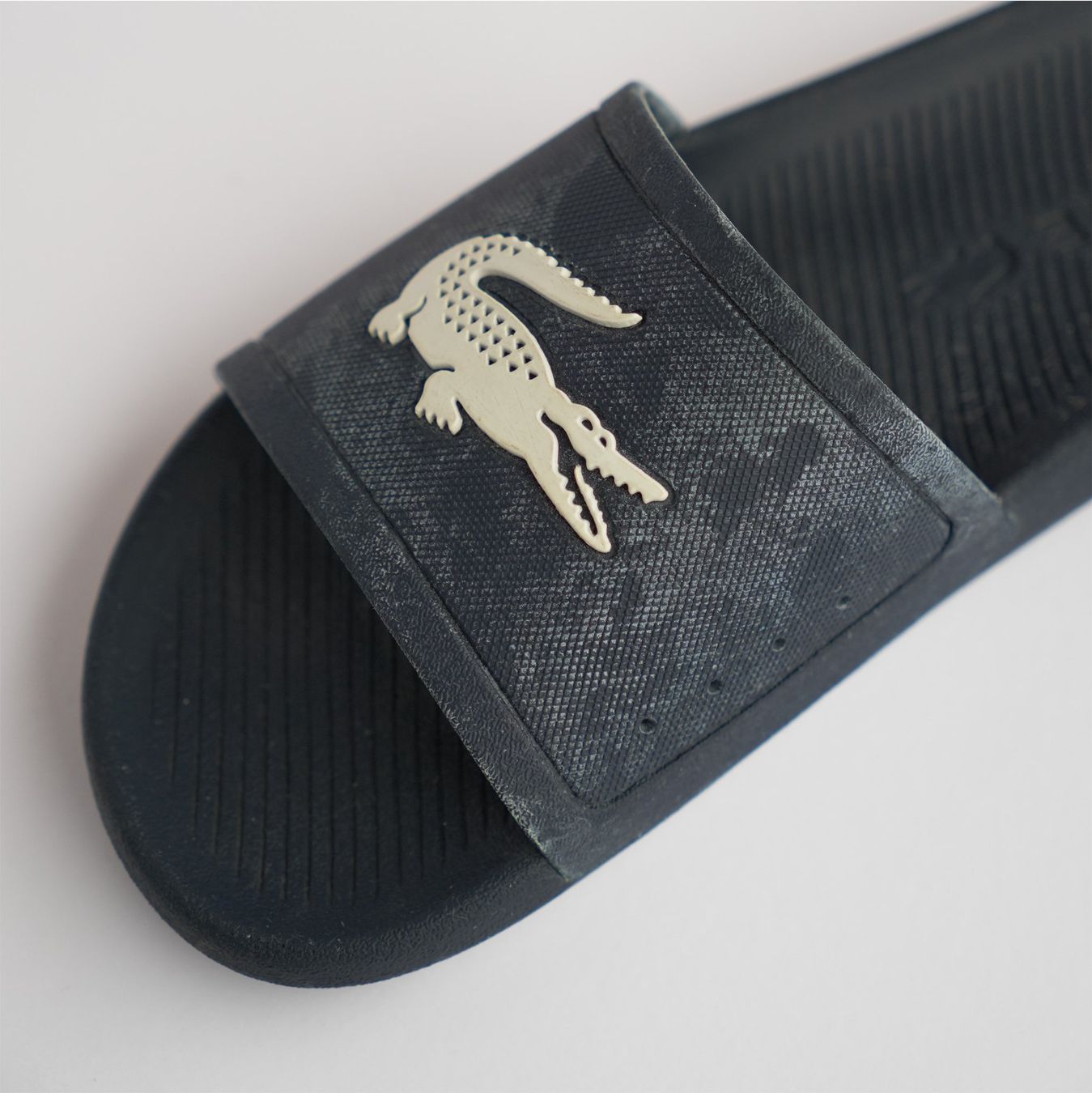 Lacoste Herrenschuhe: Lacoste Slides | Navy – Gebraucht aus Zürich von avenlim 1