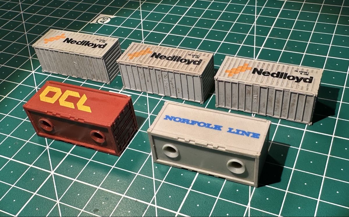 Trix Modelleisenbahnen: Spur N Container 5 Stück  – Gebraucht aus Sulgen von Richie777 1