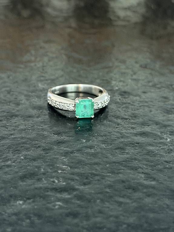 Anelli: Ring with emerald and diamonds 52 – Usato da Affeltrangen venduto da SteFio88 1