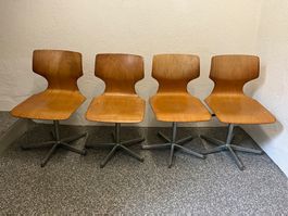4 höhenverstellbare Stühle von mobil – Schweizer Hersteller