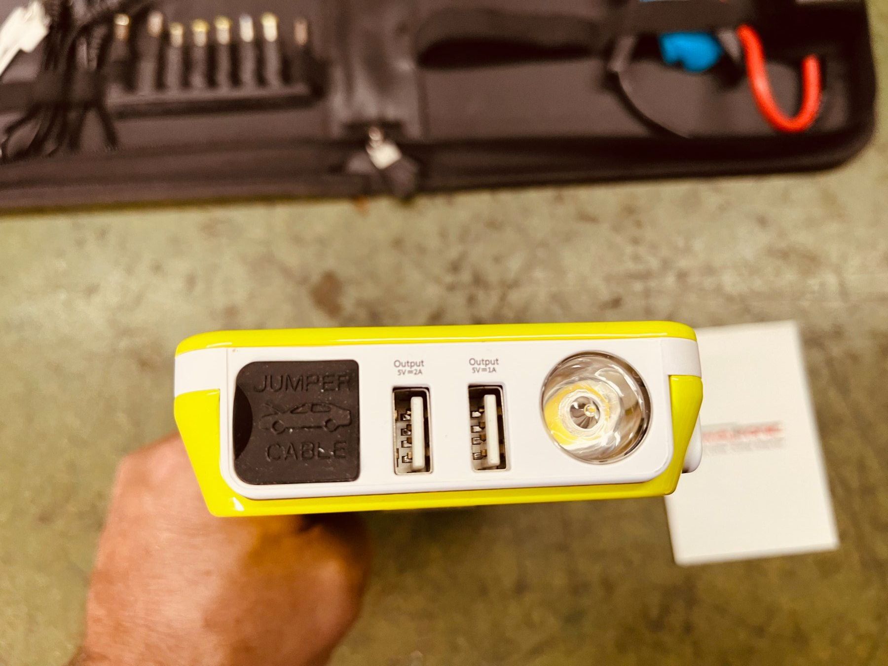 Swaytronic Caricabatterie: Swaytronic Startbooster mit Zubehöhr – Usato da Remigen venduto da Fazer 6