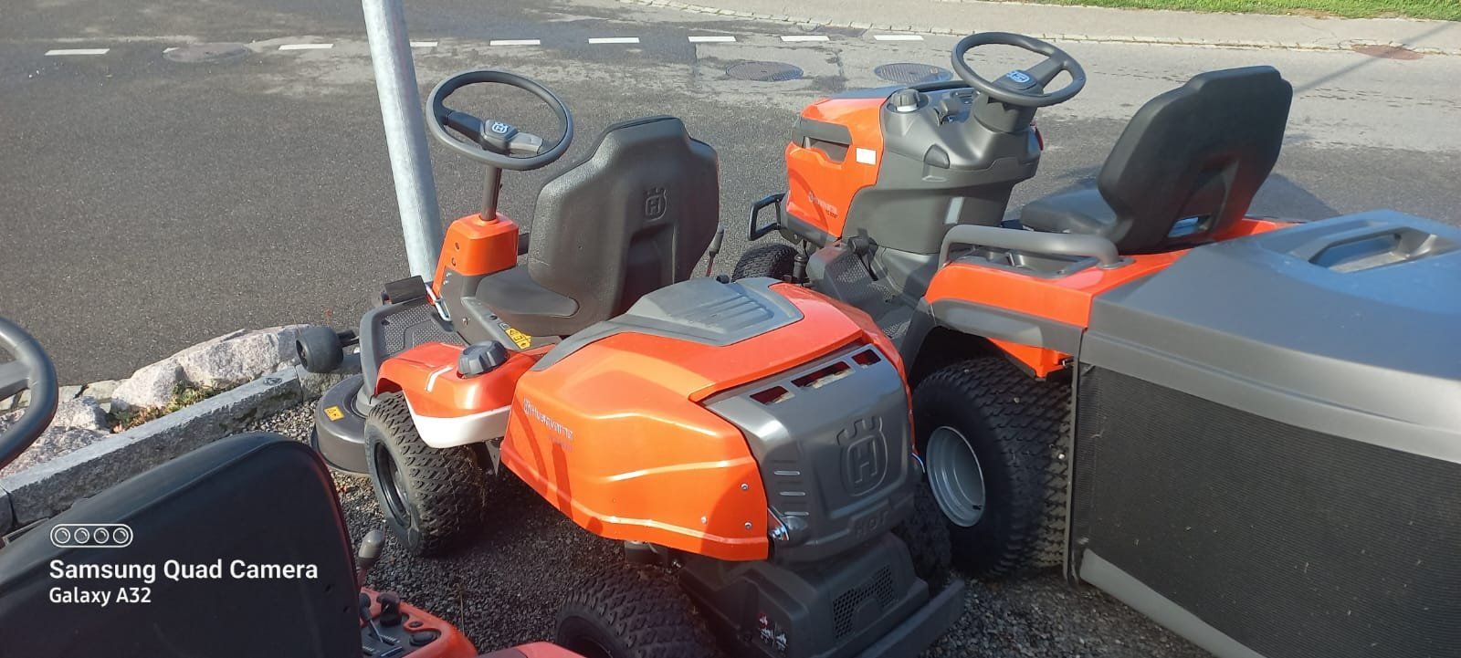 Husqvarna Tagliaerba: Rasenmäher, Rasentraktor, Mulcher, – Nuovo (secondo la descrizione) da Buch b. Frauenfeld venduto da Girsberg 2