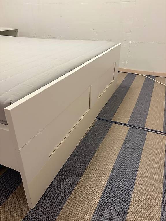 Letti: Bett zu verschenken  – Usato da La Tour-de-Peilz venduto da nad_6w85 1