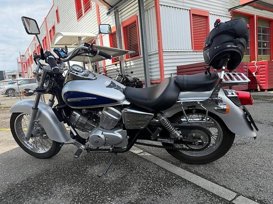 Honda Chopper: TOP SUSTAND - VHB - HONDA SHADOW 125CC - 8732 KM – Gebraucht aus Cressier FR von bilel1968 2