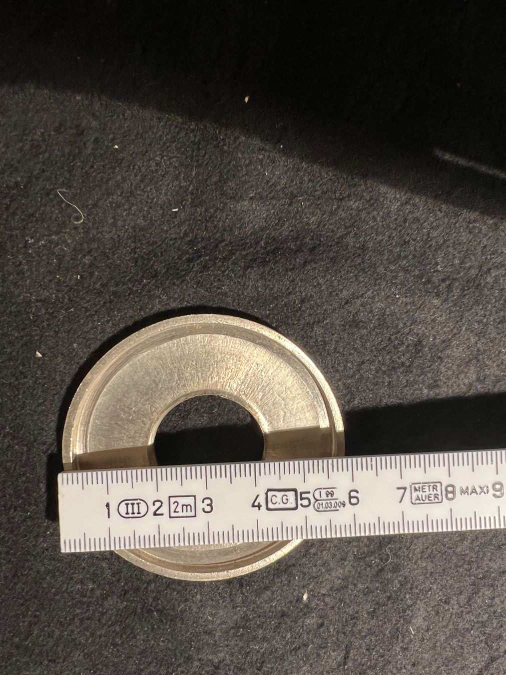 Ringe: Messing Ring mit Aussendurchmesser 6.5 cm und 3/4“ Gewinde – Gebraucht aus Niederrohrdorf von ledergerber 2