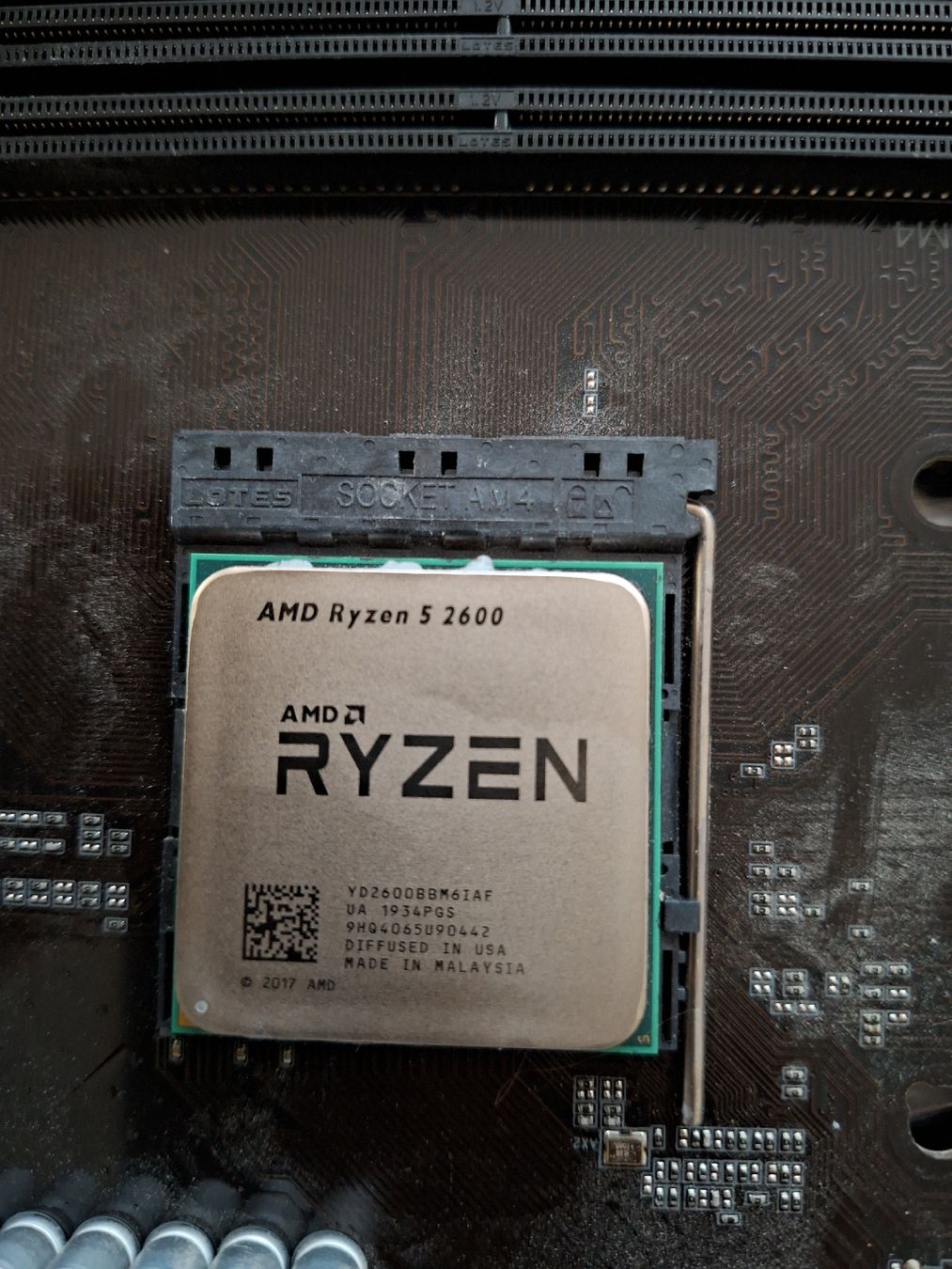 Gigabyte Mainboards: Gigabyte b450 elite mit ryzen 5 2600 – Gebraucht aus Münchenstein von Gena1982 3