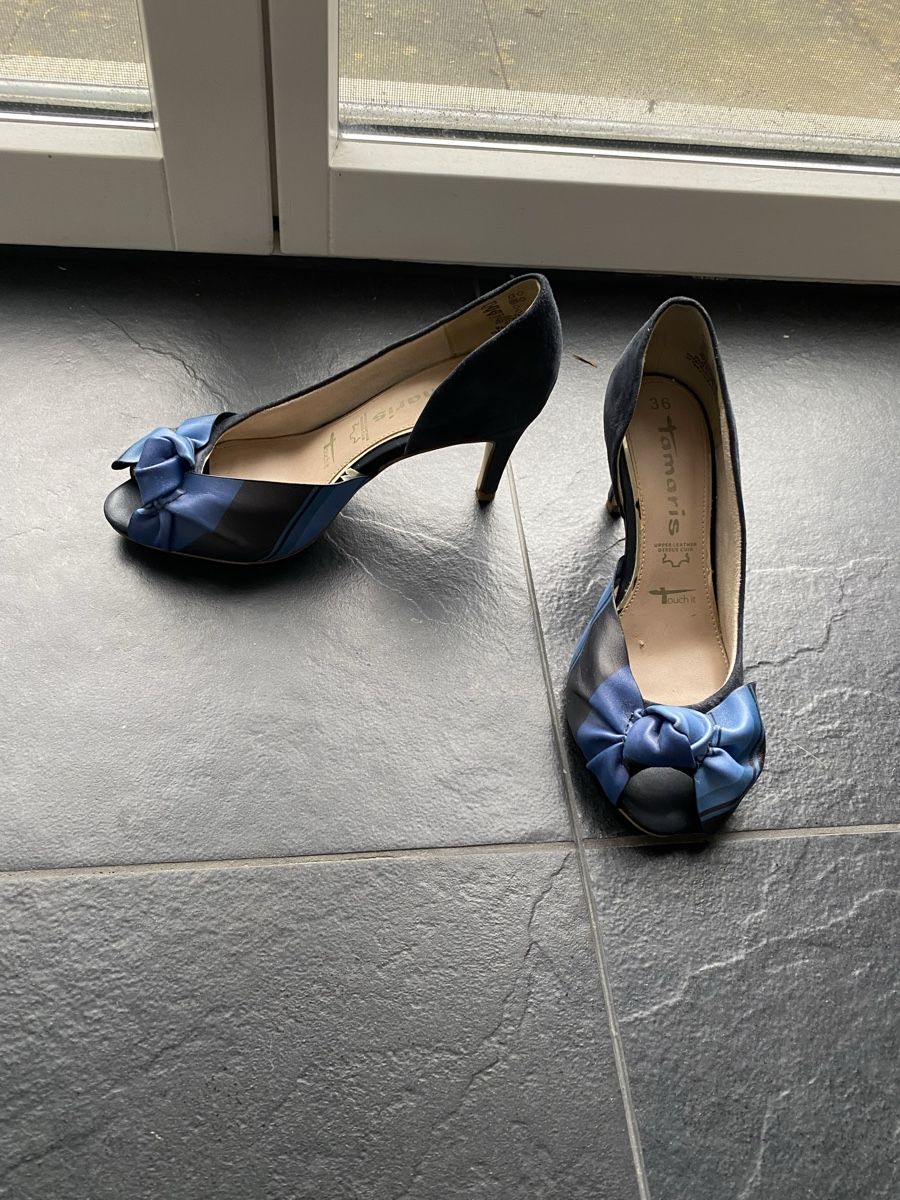 Tamaris Scarpe da donna: Suede open toe pumps – Nuovo (secondo la descrizione) da Zug venduto da kse_w9mn 2