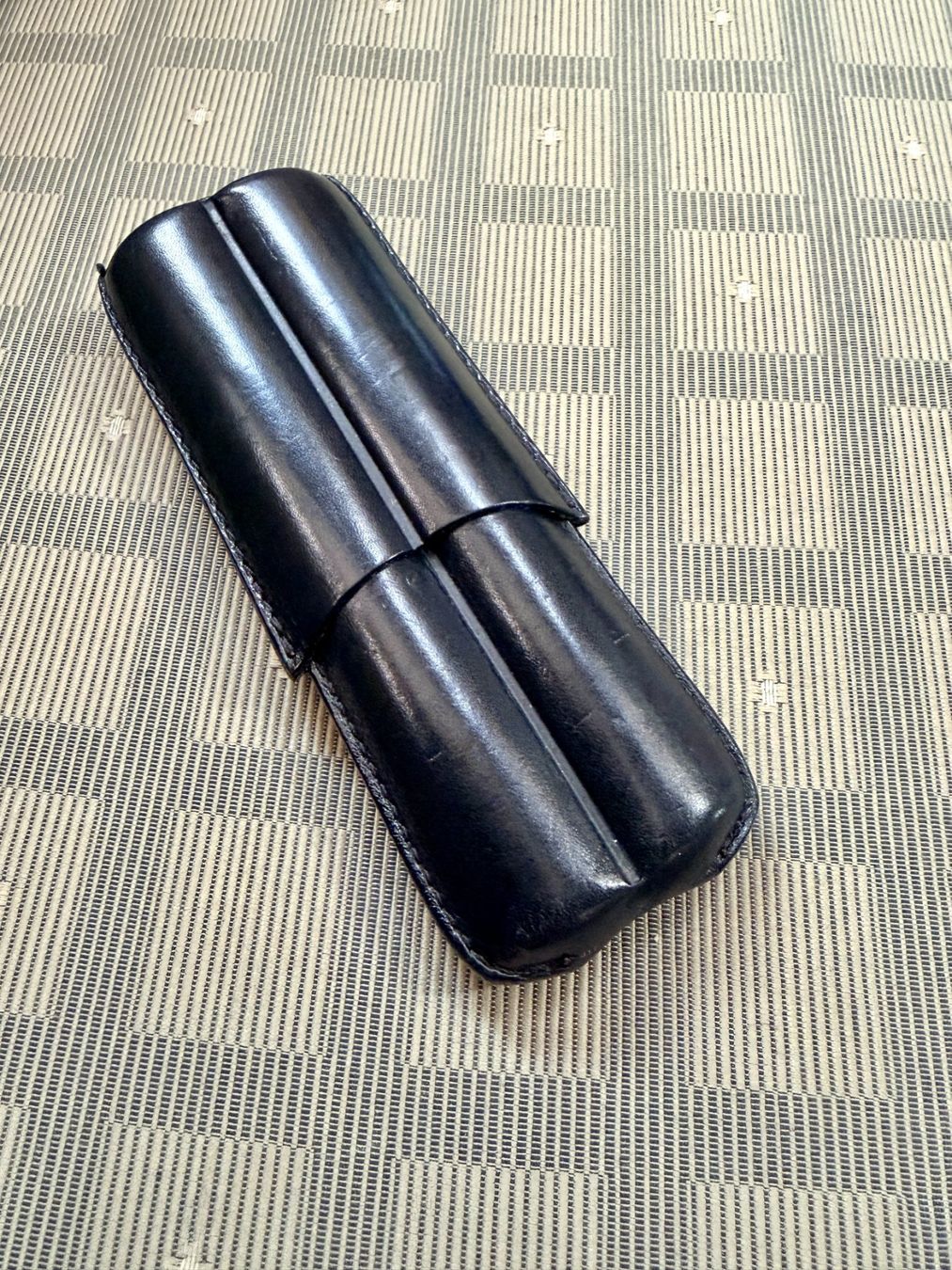 Altri Prodotti per fumatori: NA0097 Zigarrenetui Leder & 2 Davidoff Zigarren Special T – Usato da Horgen venduto da Paintingmaster 1
