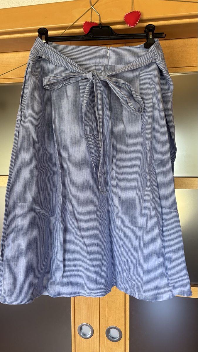 Esprit Gonne: Jupe Esprit bleue rayée taille 38 bon état – Usato da Pomy venduto da Pomnath 2