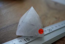 Turmalin Quarz   Pyramide     50mm x 45mm     (1)